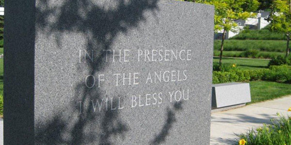 In the presence of the angels I will bless you - Monument